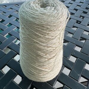 White wool Yarn for